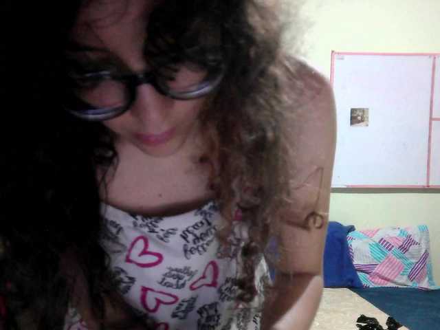 amapolaa Live Cam on BongaCams