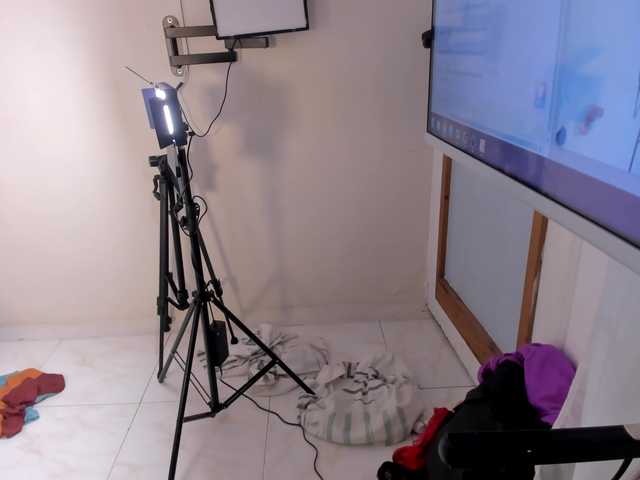 Haileysans's BongaCams show and profile