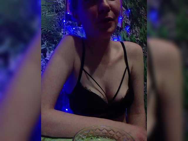 Marina1997-a's BongaCams show and profile