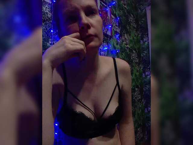 Marina1997-a's BongaCams show and profile