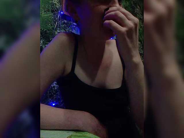 le modèle Marina1997-a est en webcam porno dans un show sur le site bongacams, il possède les tags suivants: White/Caucasian,Redhead,Shaved