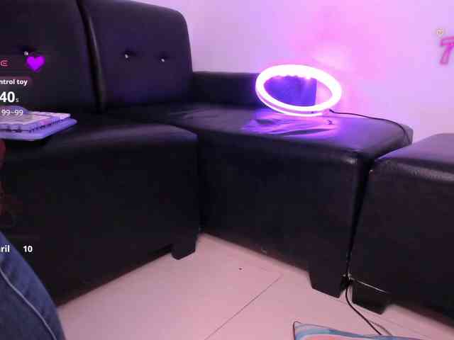 AdairaWealth Live Webcam on BongaCams