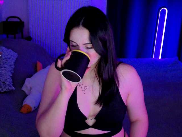 kissy3missy's BongaCams show and profile