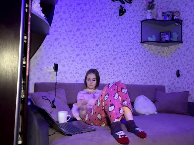 TinyVelour's BongaCams show and profile