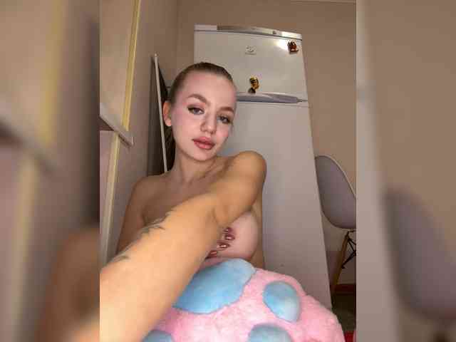 Darina_Royce_ webcam