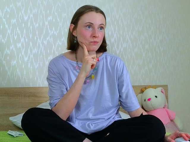 Adelina-Cowell's BongaCams show and profile