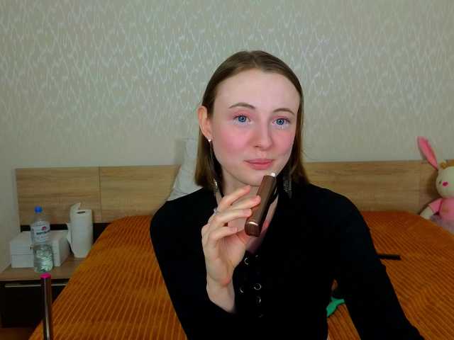 Adelina-Cowell's BongaCams show and profile