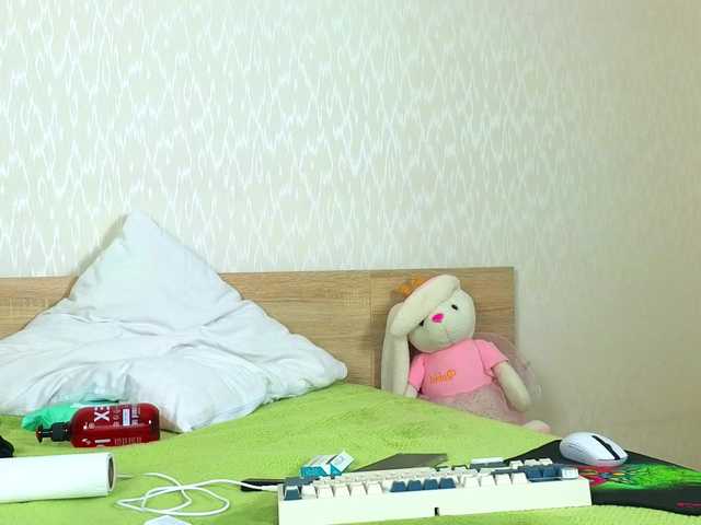 Adelina-Cowell's BongaCams show and profile