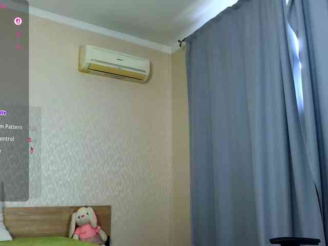 Adelina-Cowell webcam