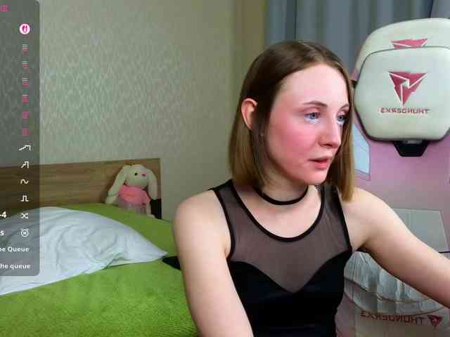 Adelina-Cowell webcam