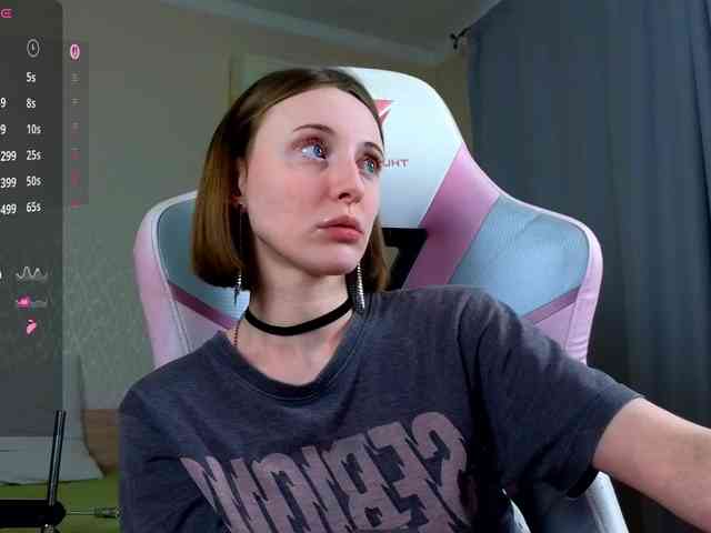 Adelina-Cowell webcam