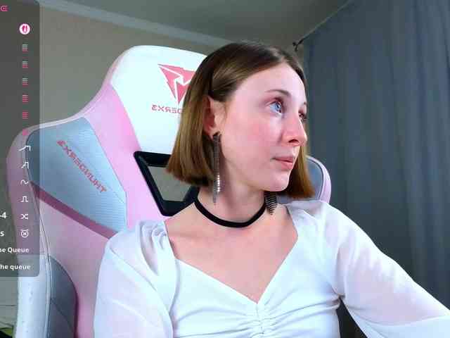 Adelina-Cowell webcam