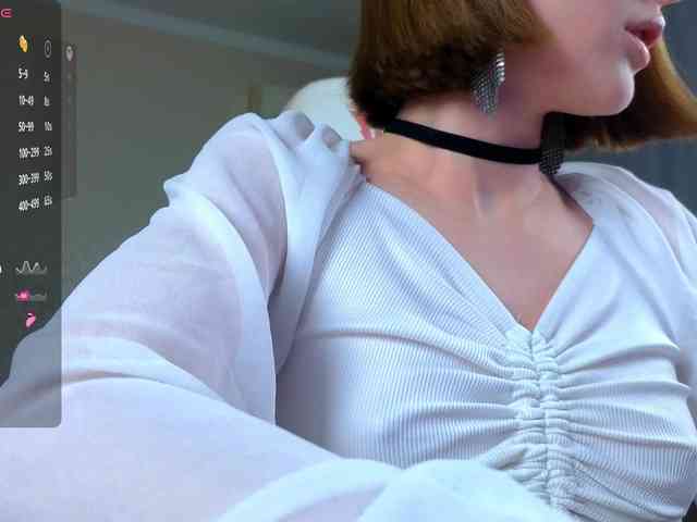 Adelina-Cowell webcam