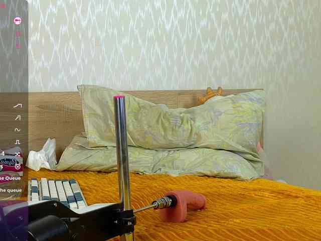 Adelina-Cowell webcam