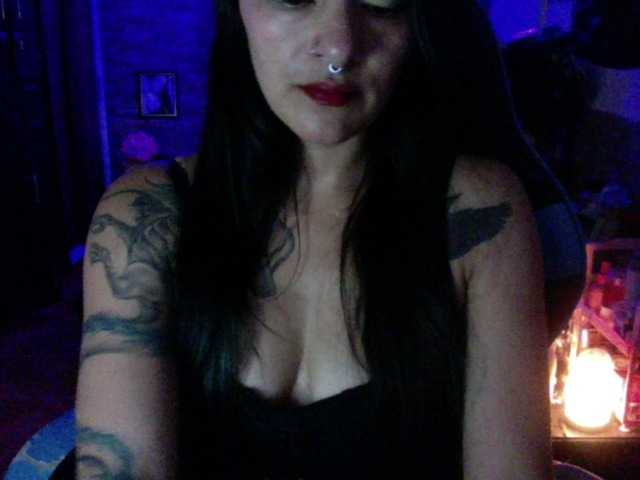 AngelaQueen's BongaCams show and profile