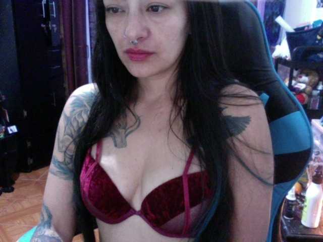 AngelaQueen's BongaCams show and profile