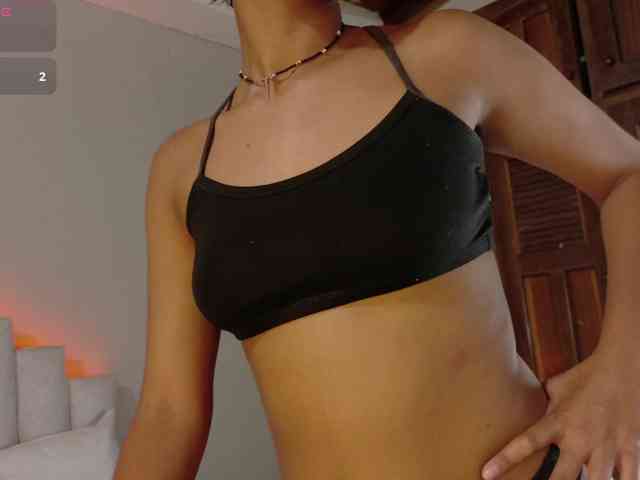 BeckaBlue Live Webcam on BongaCams