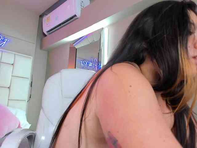 Evelyn-sexy18 webcam