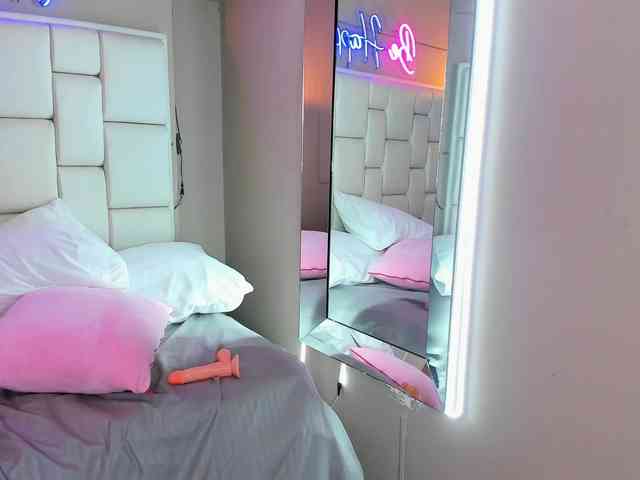 Evelyn-sexy18 Evelyn-sexy18