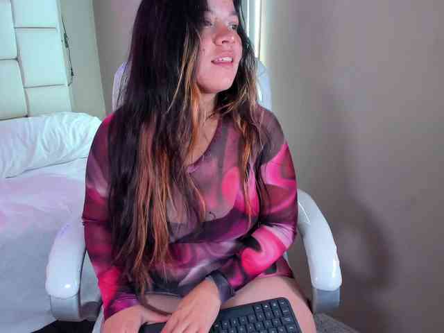 Evelyn-sexy18 webcam