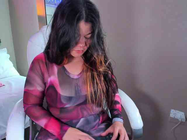 Evelyn-sexy18 webcam