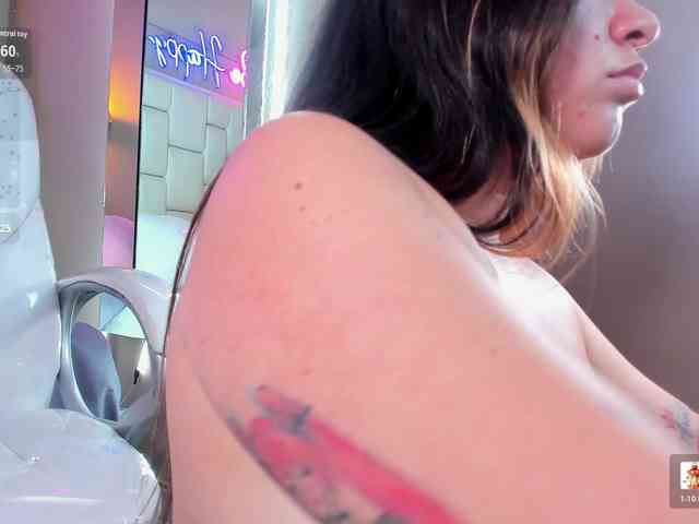 Evelyn-sexy18 webcam