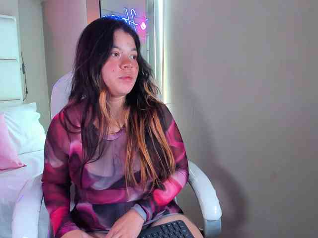 Evelyn-sexy18 webcam