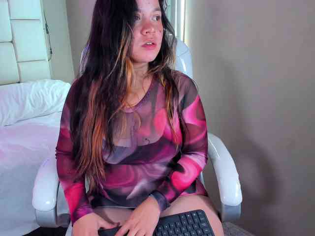 Evelyn-sexy18 webcam