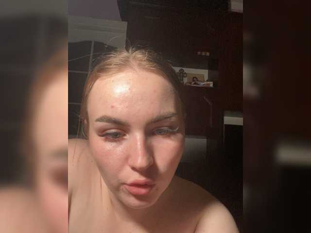 Profile and Statistics for Violettae on BongaCams