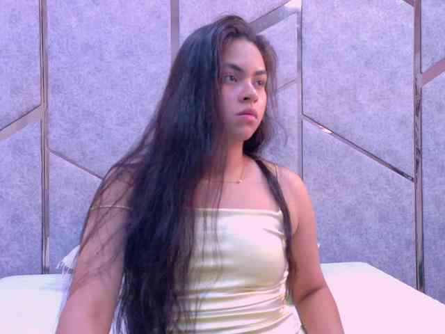 Melody-Whitee webcam