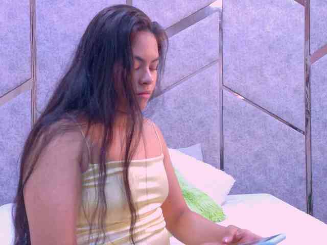 Melody-Whitee webcam