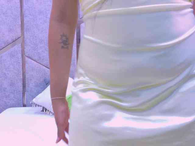 Melody-Whitee webcam