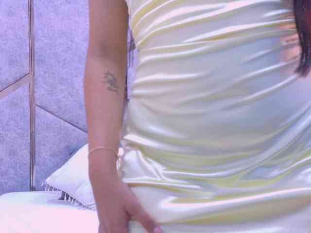 Melody-Whitee webcam