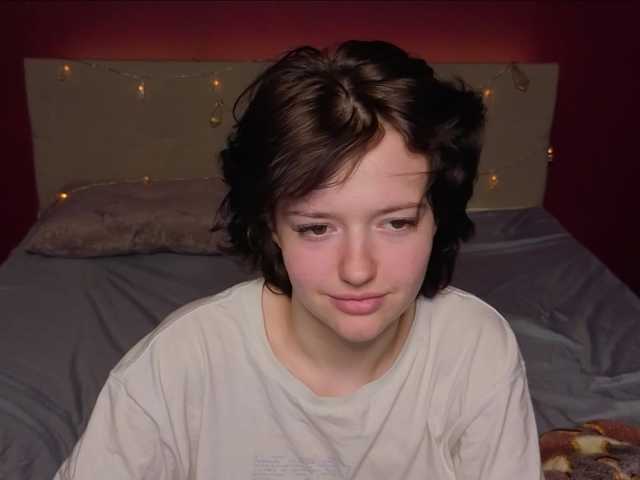 le modèle SvenaKopni est en webcam porno dans un show sur le site bongacams, il possède les tags suivants: White/Caucasian,Brunette,Shaved