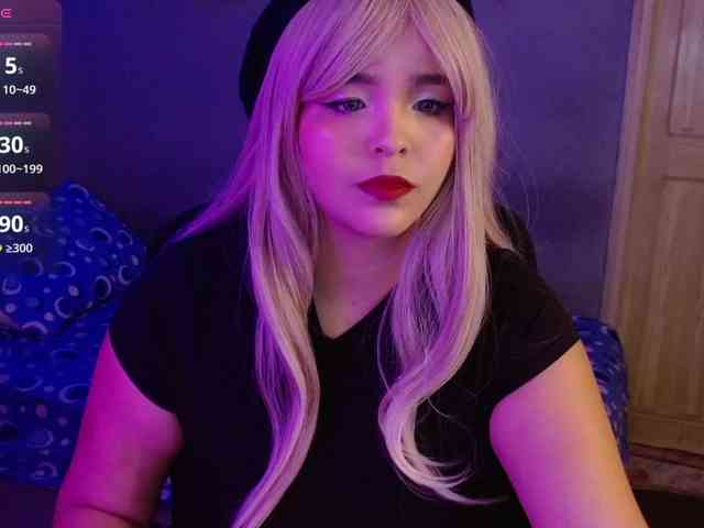 leah-cooper Live Webcam on BongaCams