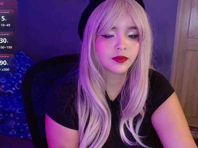 leah-cooper Live Webcam on BongaCams