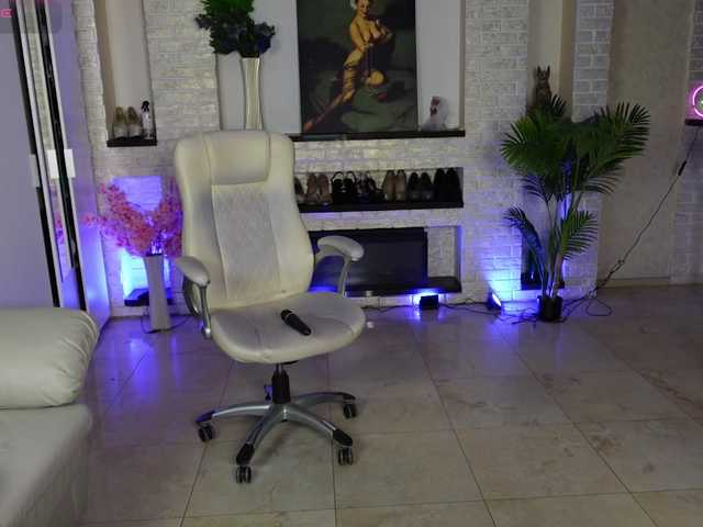 MariemLui's BongaCams show and profile