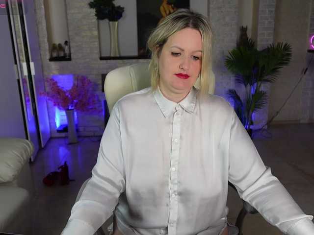 MariemLui's BongaCams show and profile