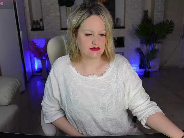 MariemLui's BongaCams show and profile