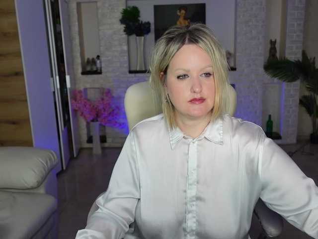 MariemLui's BongaCams show and profile