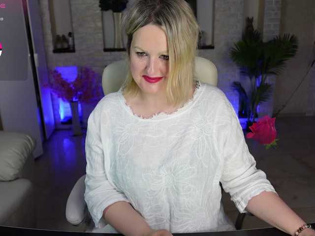 MariemLui's BongaCams show and profile