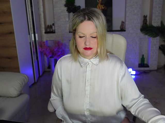 MariemLui's BongaCams show and profile