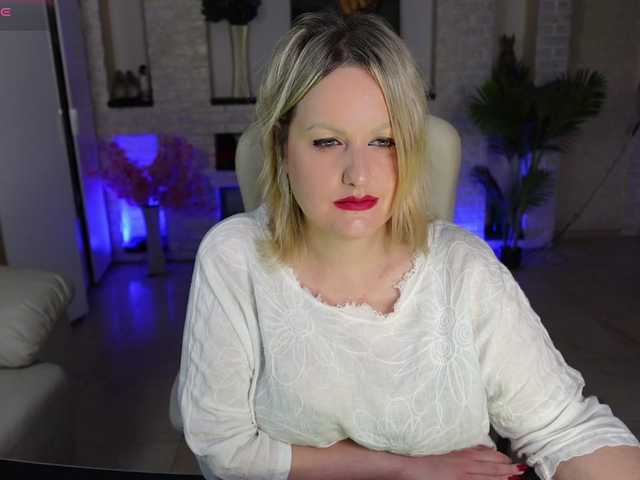 MariemLui's BongaCams show and profile