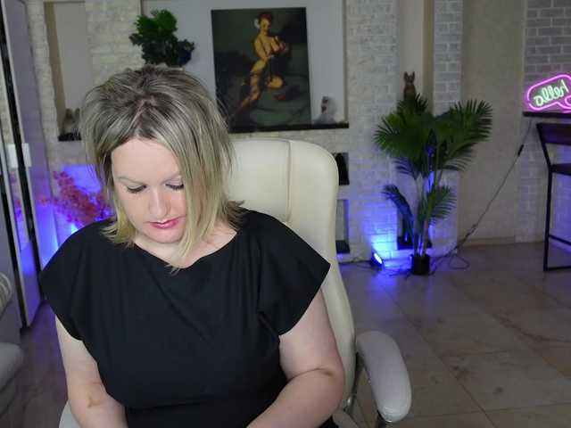 MariemLui's BongaCams show and profile