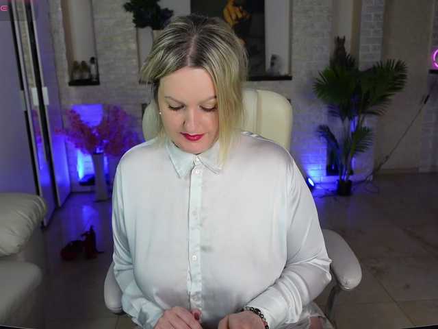 MariemLui's BongaCams show and profile