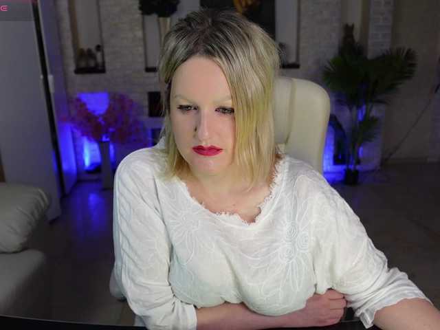 MariemLui's BongaCams show and profile