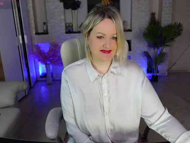 MariemLui Live Webcam on BongaCams