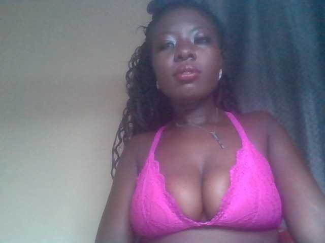 Sunshine102 Live Cam on BongaCams