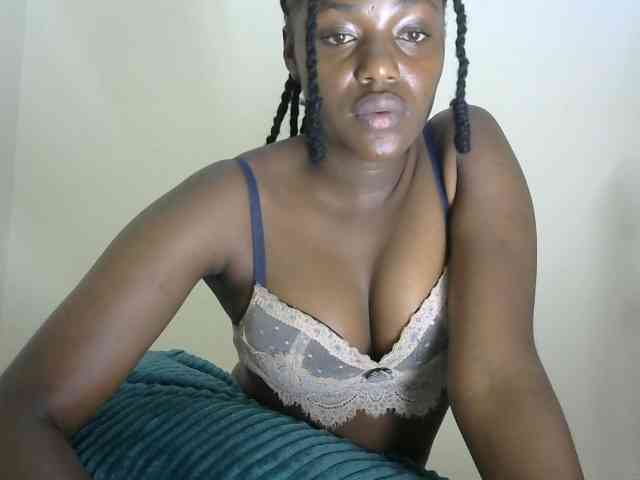 MoTemptations Live Webcam on BongaCams