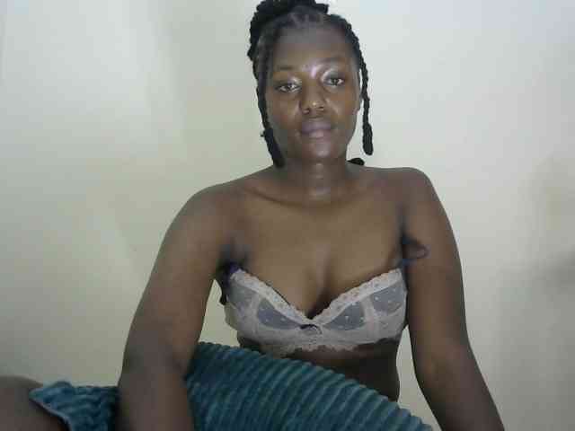 MoTemptations Live Webcam on BongaCams